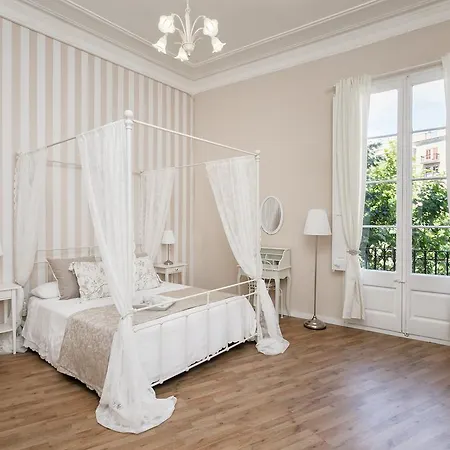 Lumine Sagrada Familia Apartment